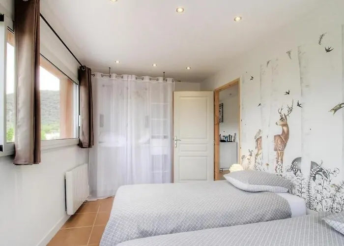 Apartment Avec Grande Terrasse *