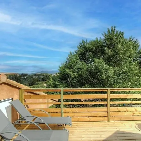 Avec Grande Terrasse Apartment *